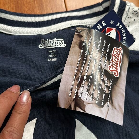 NWT NY Yankees Stitches Sweater Mens Blue Crew Neck Pullover NY Logo size L - Picture 2 of 9